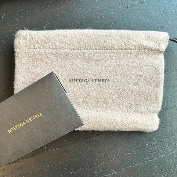 NWT BOTTEGA VENETA
White Leather iPhone X Cell Phone Case w/ Pouch & Gift Box - Picture 8 of 8
